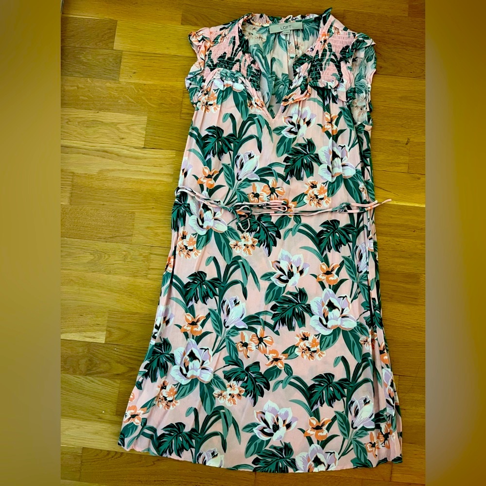 LOFT Green Ruffled Maxi Pencil Skirt white lotus Resort Style